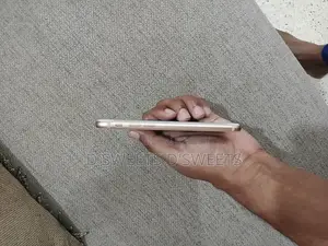 Apple iPhone 8 rose gold colour (Used)