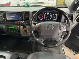 Toyota Hiace Super GL 2021
