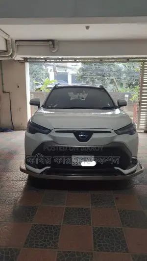 Toyota Corolla Cross hybrid 2021