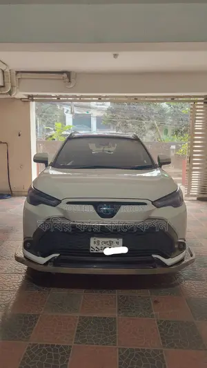 Toyota Corolla Cross hybrid 2021