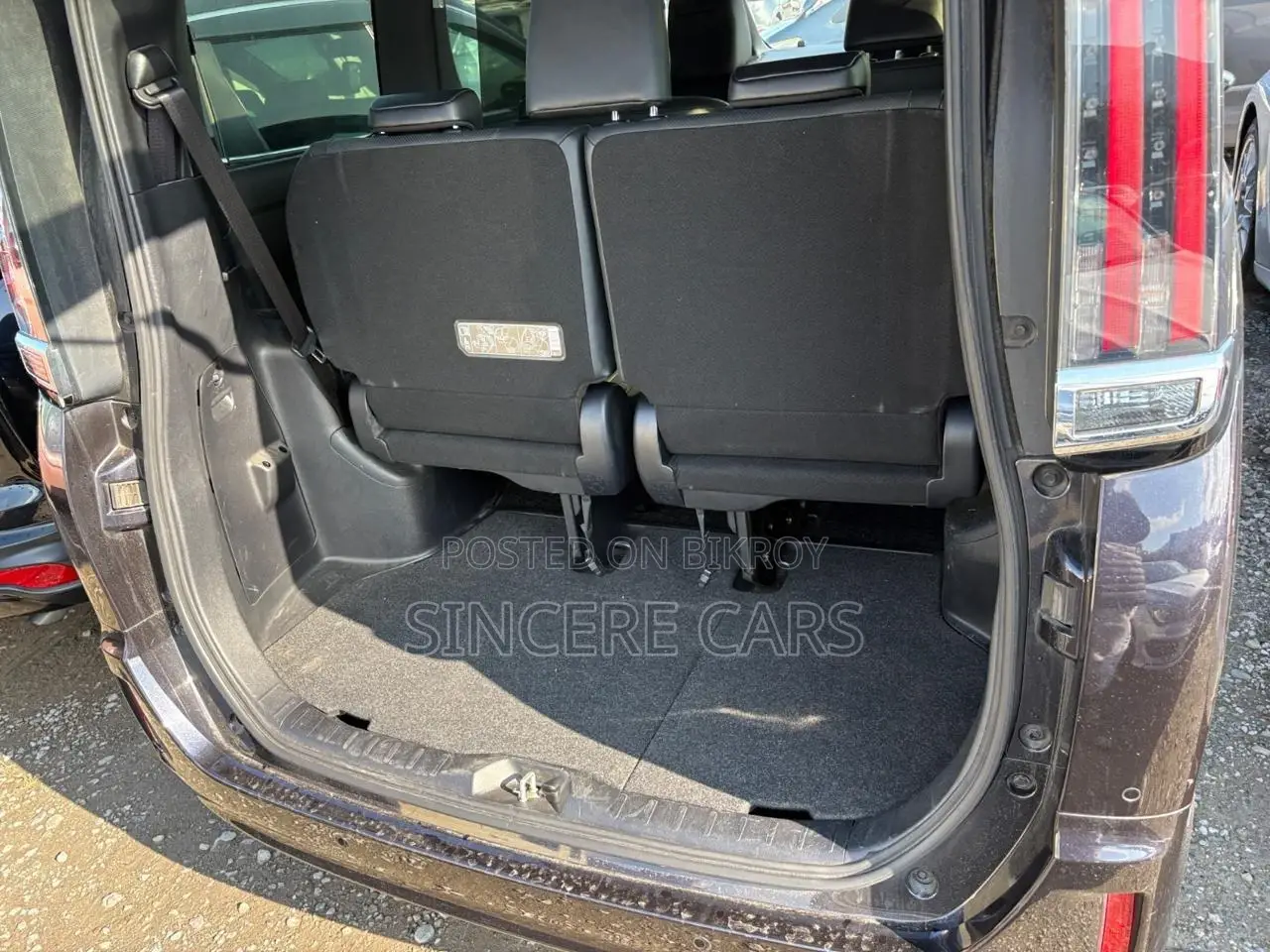 Toyota Esquire GI HYBRID 2021