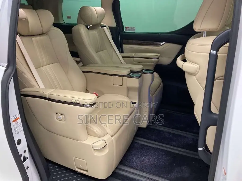 Toyota Alphard EXCUTIVE LOUNGE HYB 2021