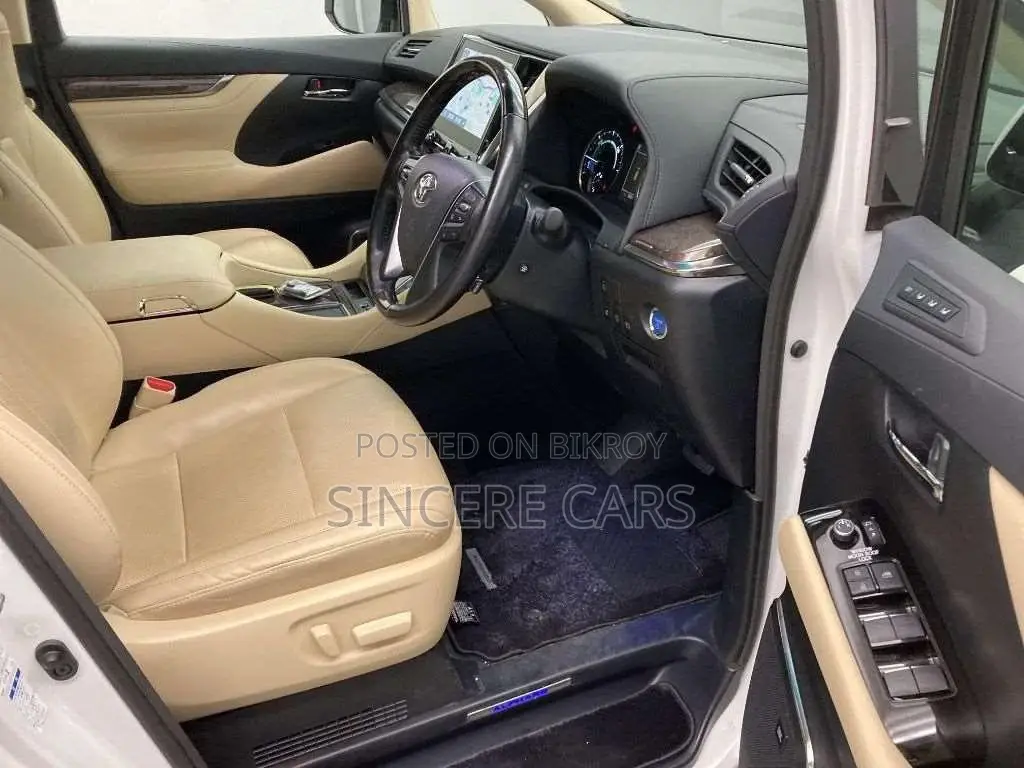 Toyota Alphard EXCUTIVE LOUNGE HYB 2021