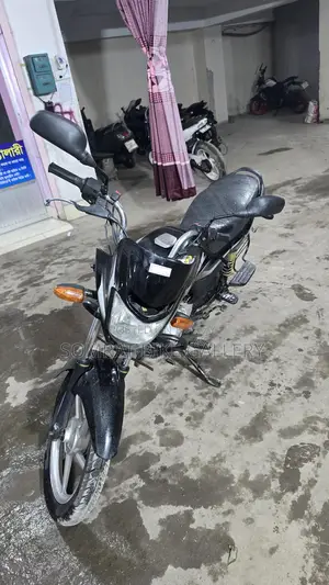 Bajaj Platina 100 সুপার ফ্রেশ 2018