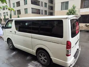 হাইয়েস ভাড়ার জন্য