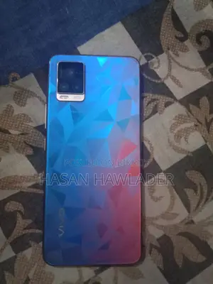Vivo V20 8/128 GB (Used)