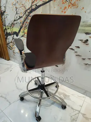 প্রায় নতুন এরগোনোমিক অফিস চেয়ার