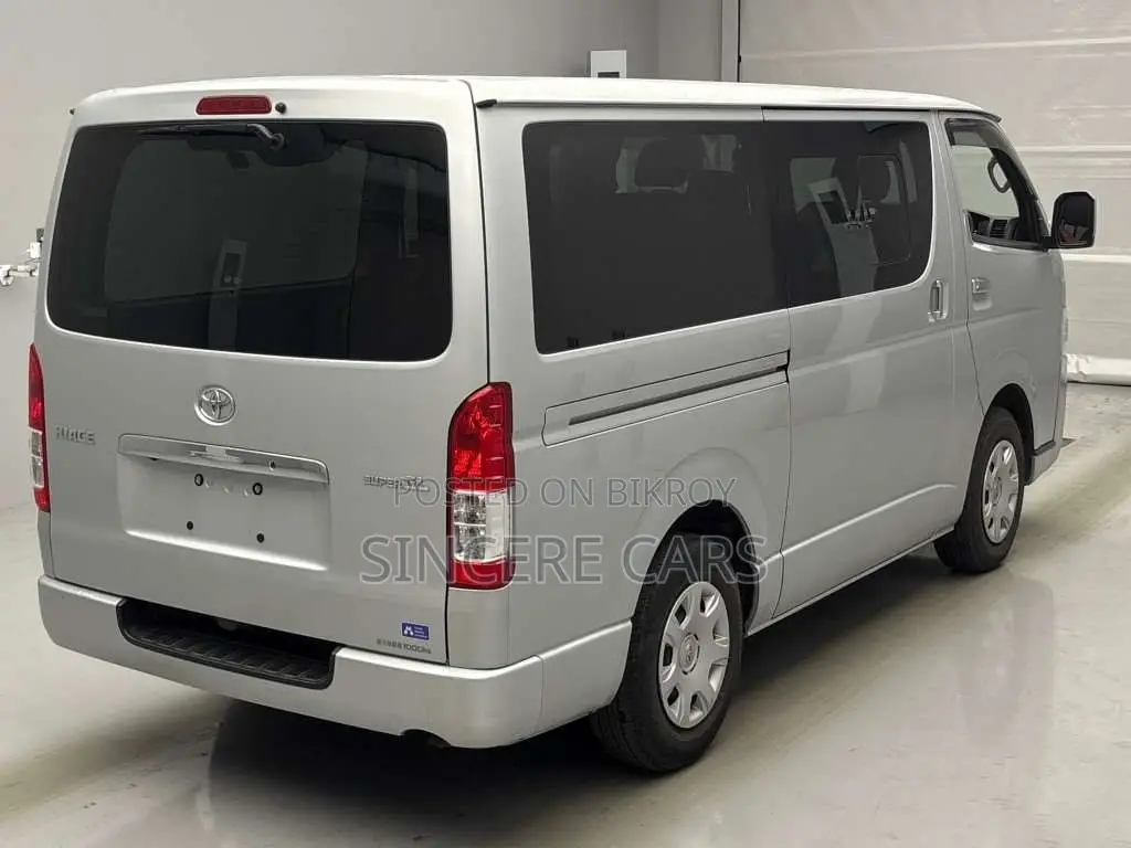 Toyota Hiace SUPER GL KEY START 2020