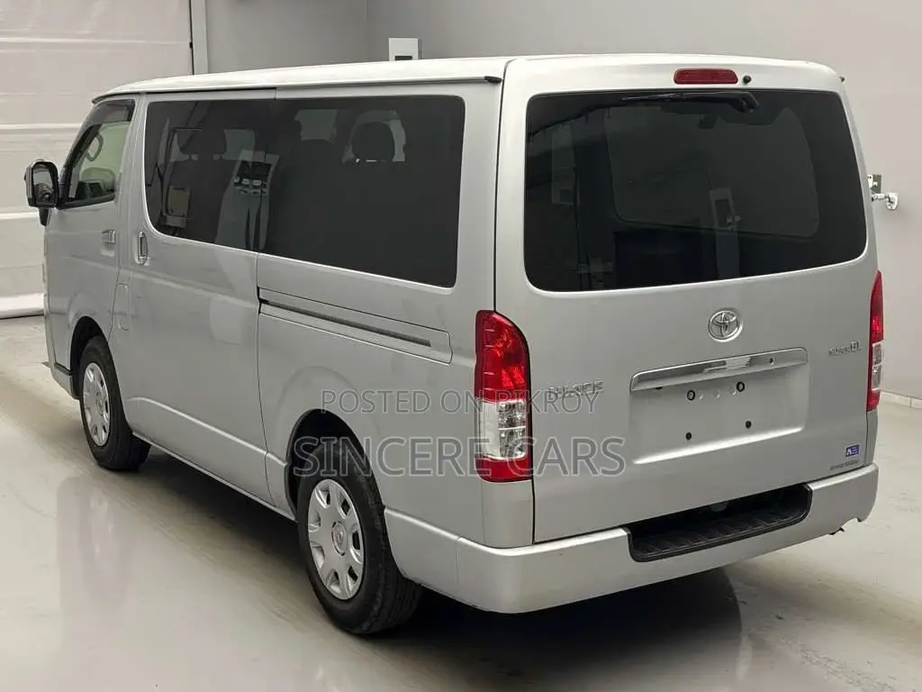 Toyota Hiace SUPER GL KEY START 2020