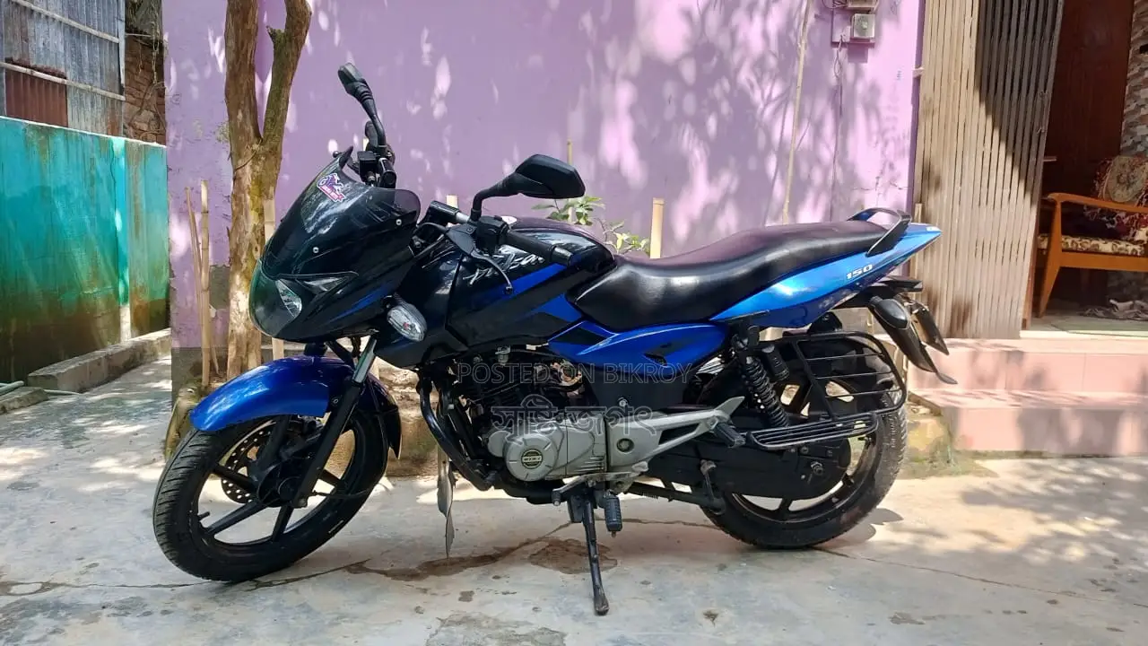 Bajaj Pulsar 150 2015
