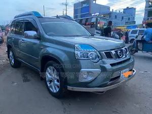 Nissan X-Trail pull press 2012