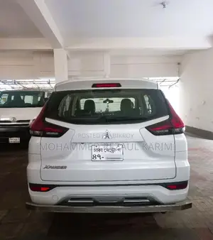 মিতসুবিশি এক্সপ্যান্ডার ২০২২ সাদা