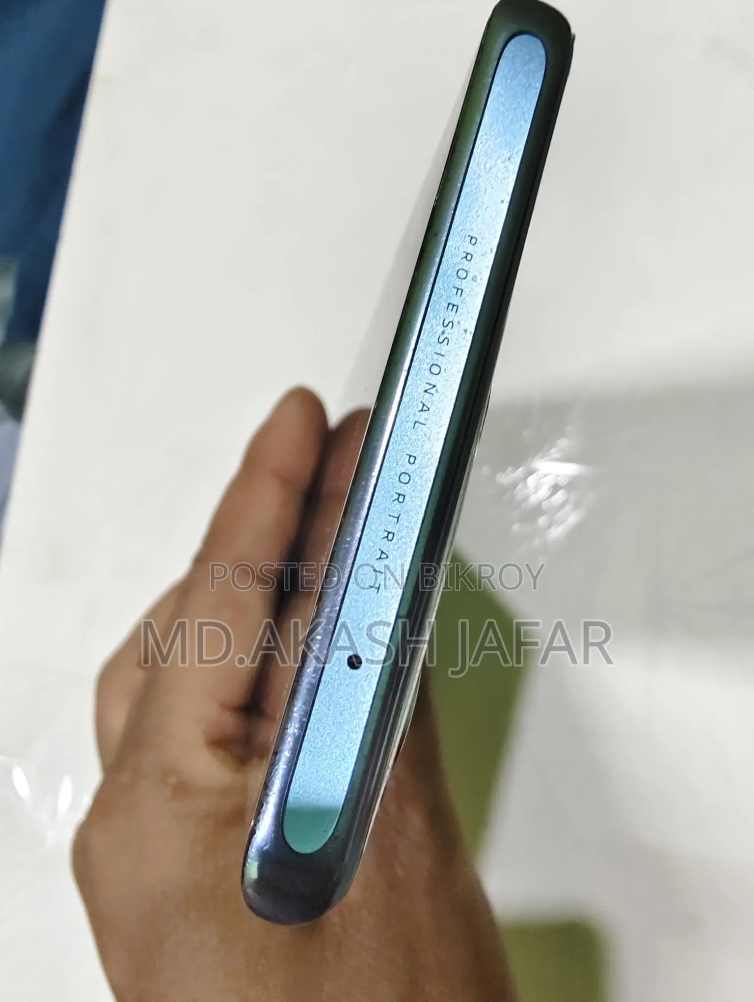 Vivo V27 12-256 (Used)