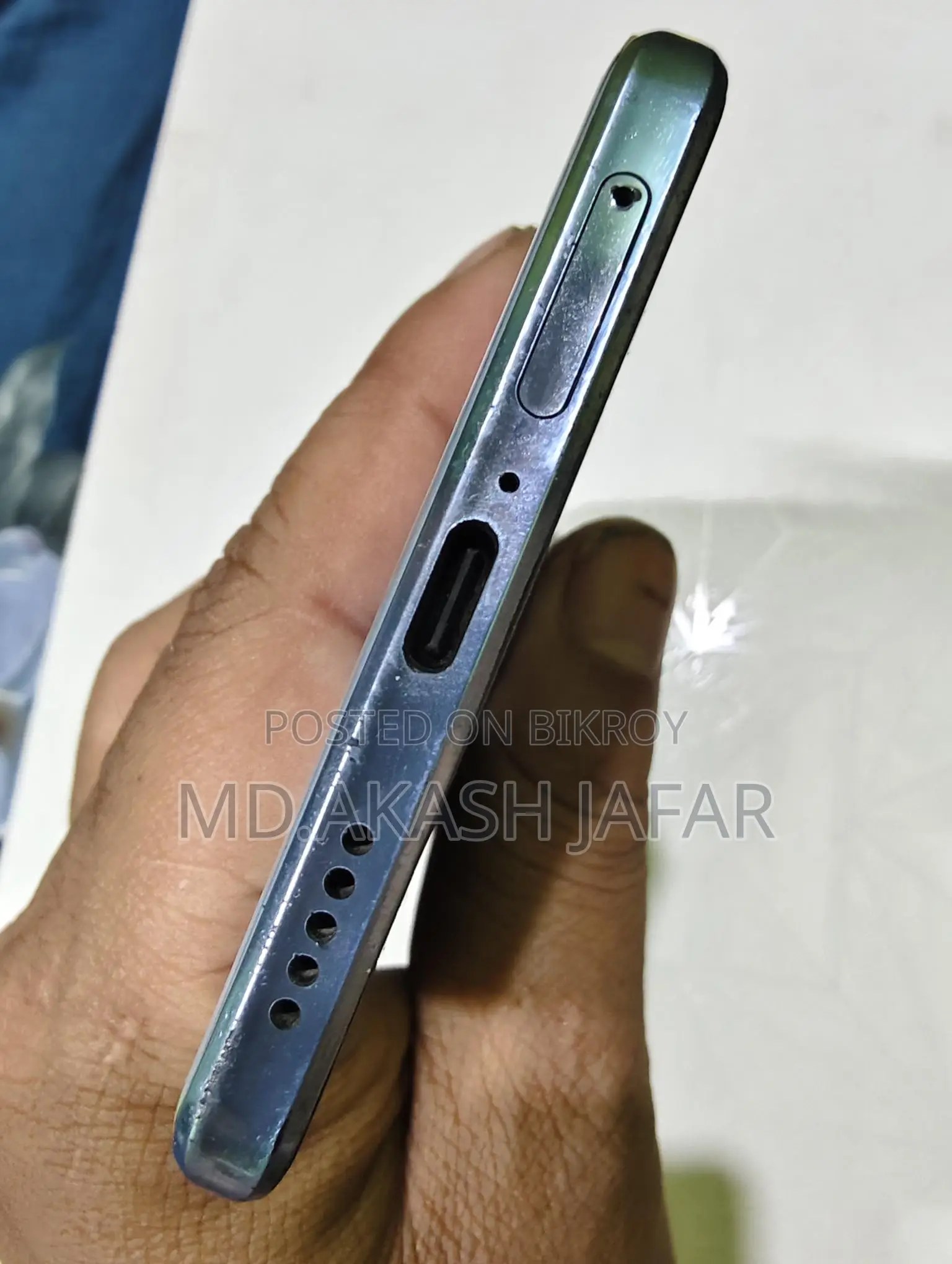 Vivo V27 12-256 (Used)