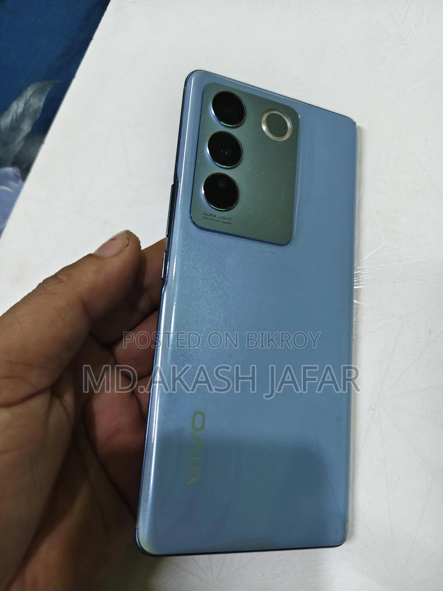 Vivo V27 12-256 (Used)