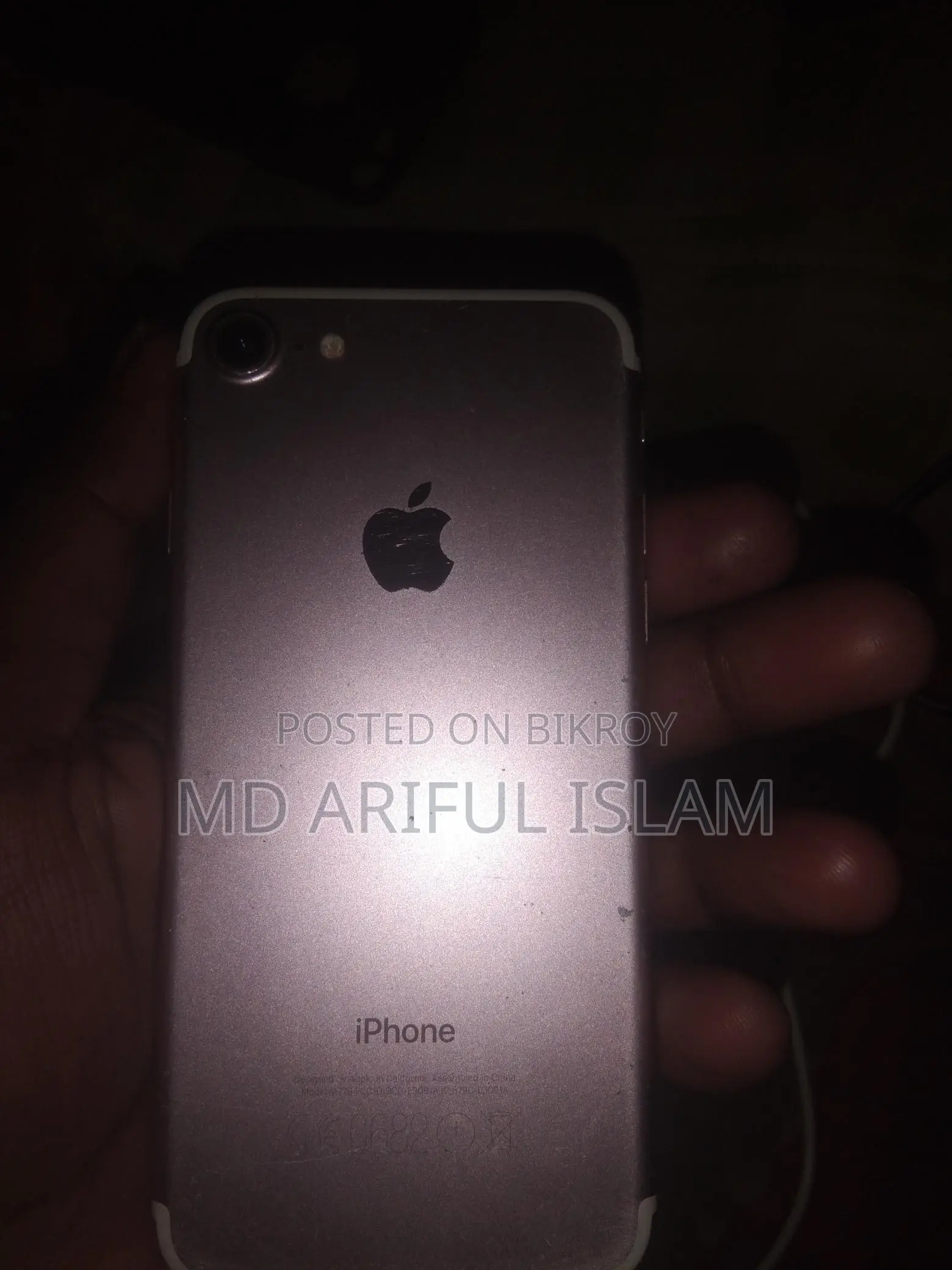 Apple iPhone 7 . (Used)