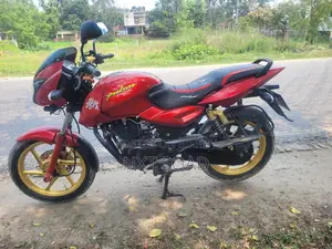 Bajaj Pulsar 150 . 2012