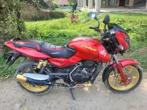 Bajaj Pulsar 150 . 2012