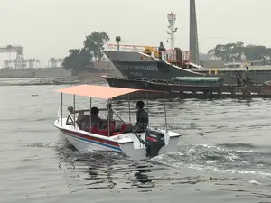 SMART PETROLLING SPEEDBOAT