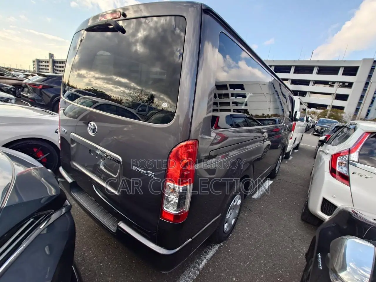 Toyota HiAce Super GL 2020