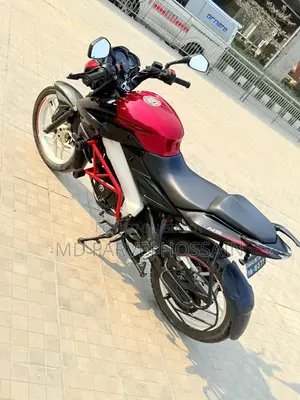 Bajaj Pulsar NS 160 2021 Red
