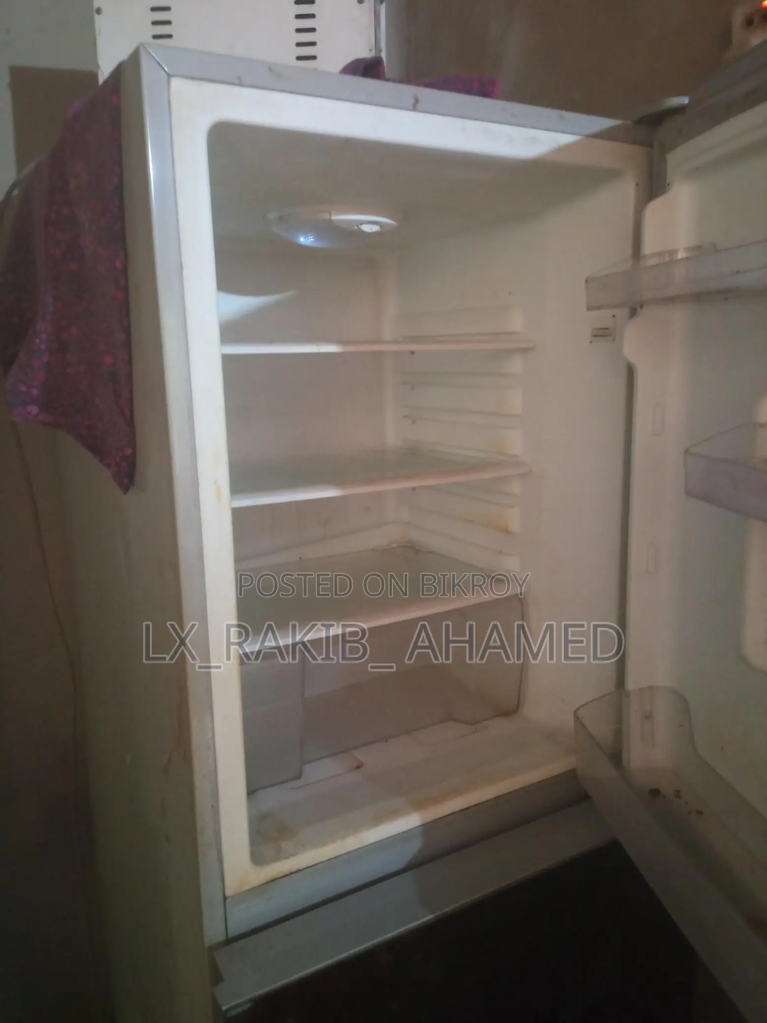 ফ্রিজ টা আর্জেন্ট বিক্রি হবে