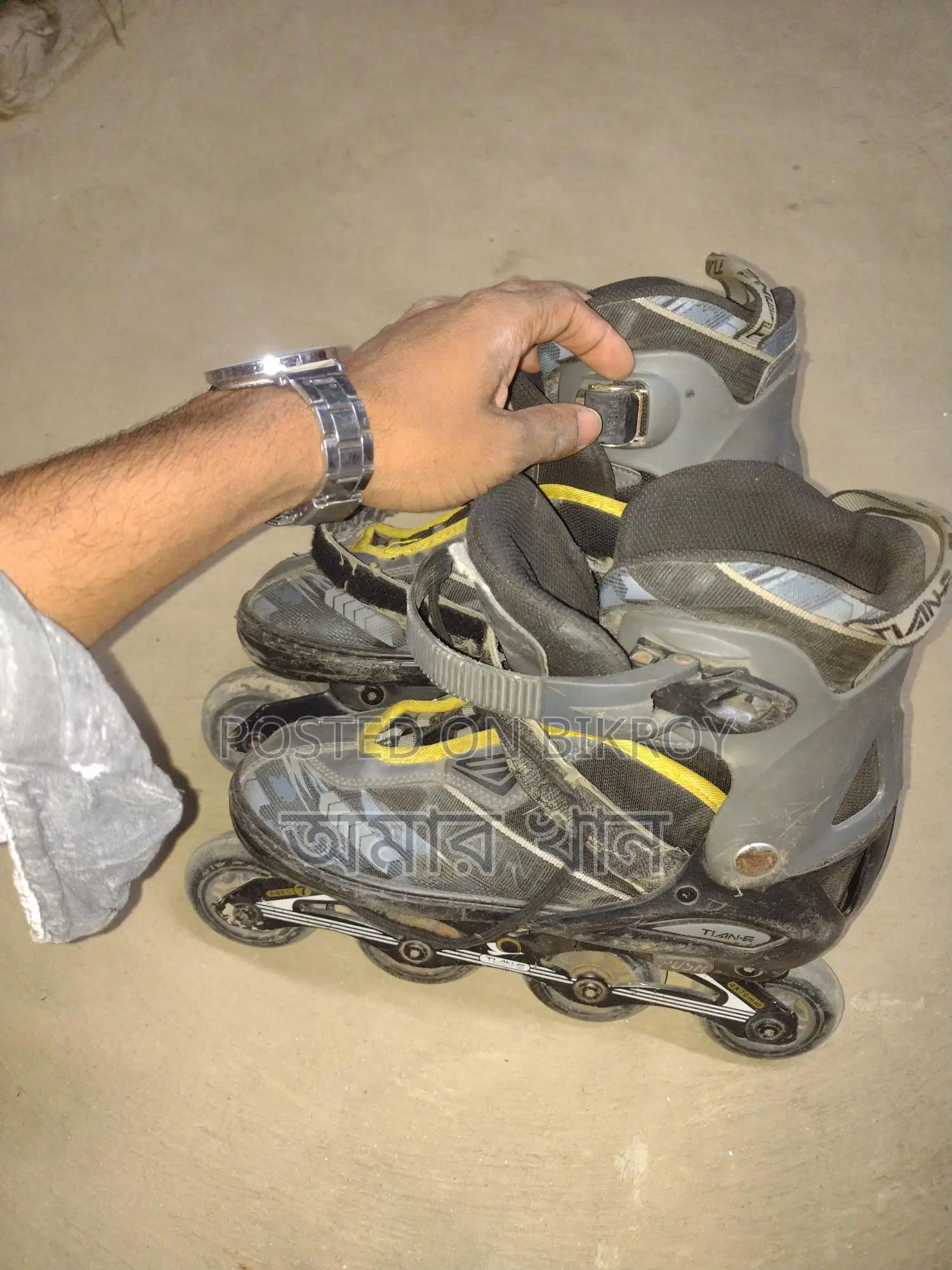 Skating Shoes