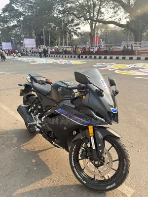 Yamaha R15 2025