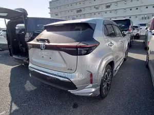 Toyota Yaris Cross Z Silver 4.5 Point 2021