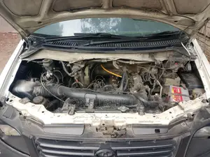 Toyota Noah 2003