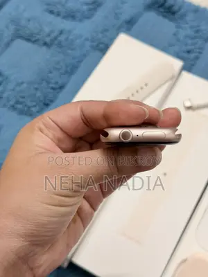 Apple Watch Series 11, Starlight, 46mm