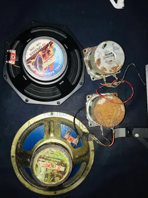 স্পিকার বিক্রির জন্য