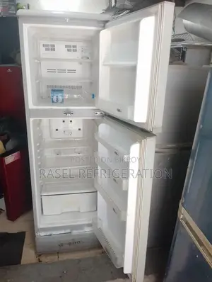 Running 14 CFT Walton Fridge for sale