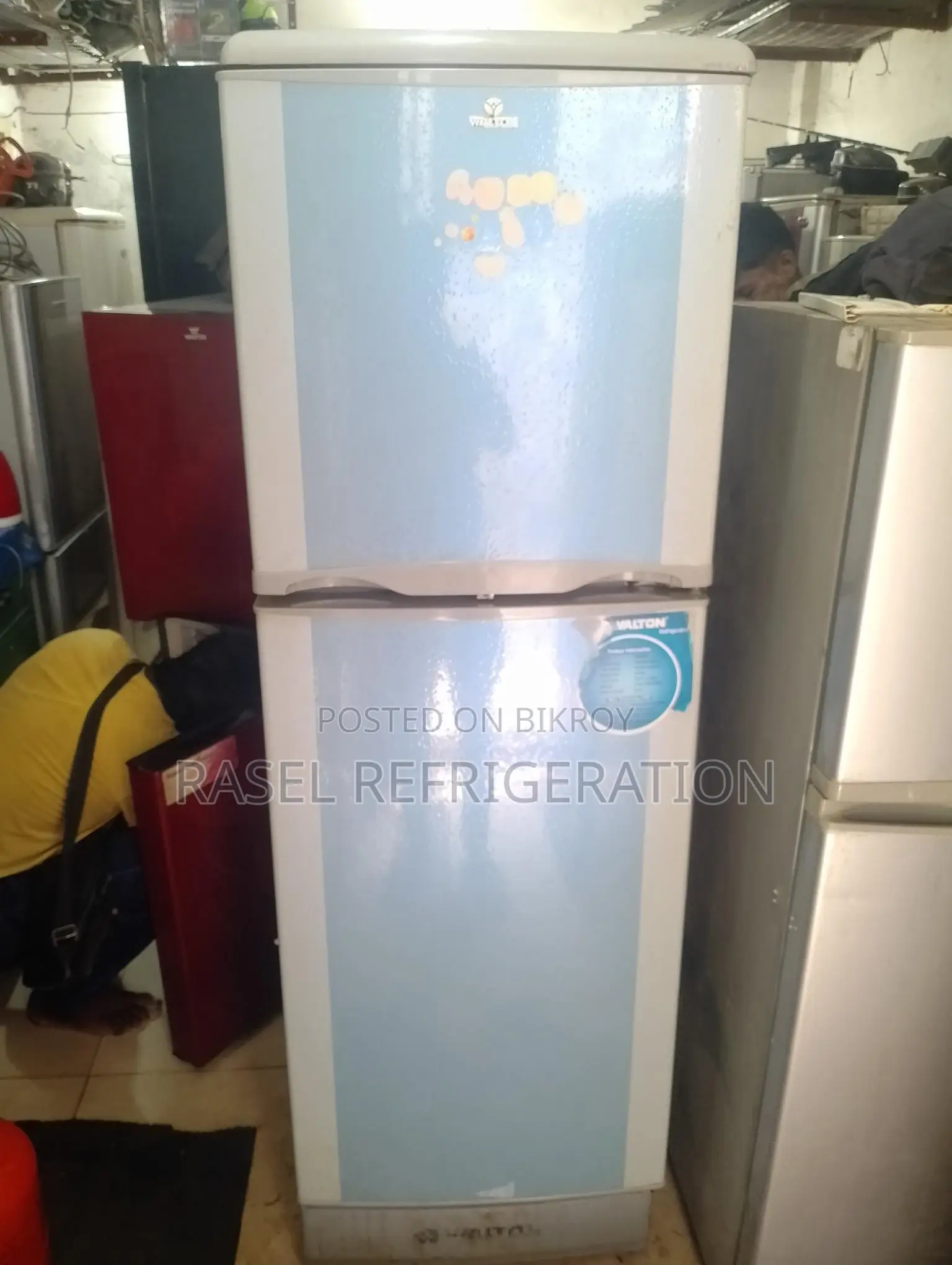 Running 14 CFT Walton Fridge for sale