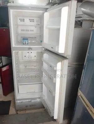 Running 14 CFT Walton Fridge for sale