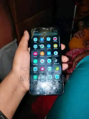 Samsung Galaxy S8 . (Used)