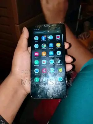 Samsung Galaxy S8 . (Used)