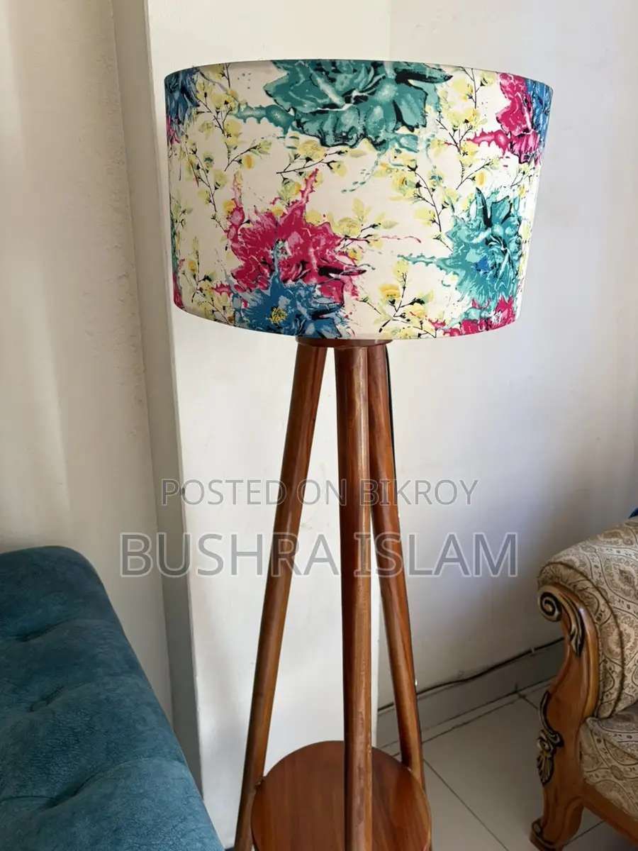 উডেন ল্যাম্প (Wooden Lamp)