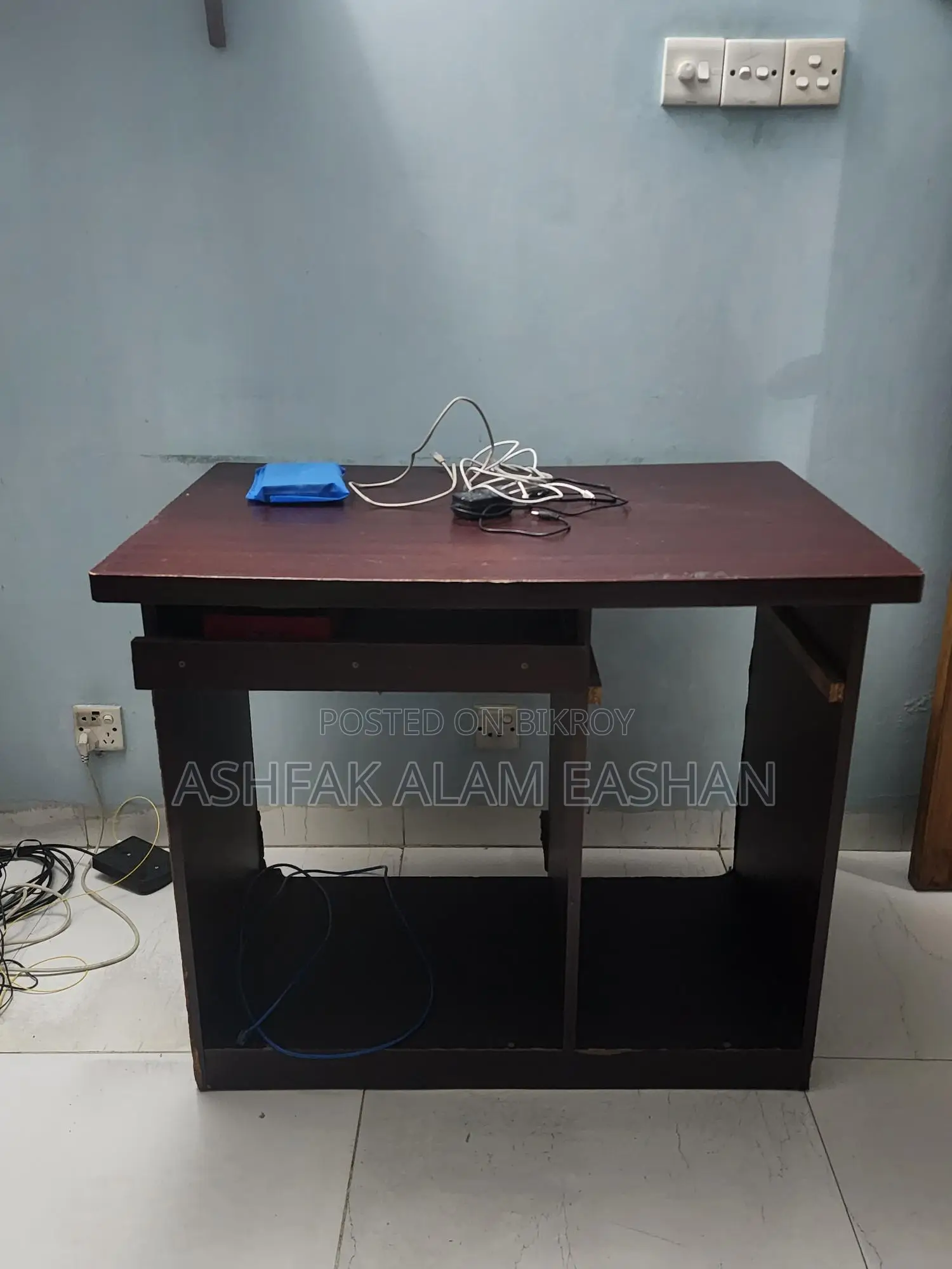ডার্ক উড কম্পিউটার ডেস্কটপ টেবিল
