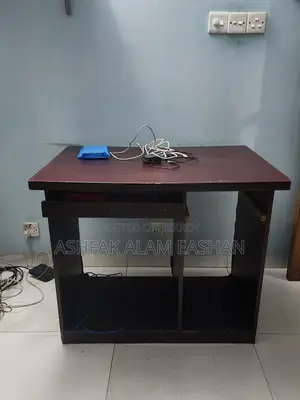 ডার্ক উড কম্পিউটার ডেস্কটপ টেবিল