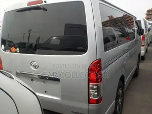 Toyota Hiace GL Dual AC Blower Silver 2021