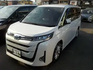Toyota Noah Hybrid Z Pearl New 2023