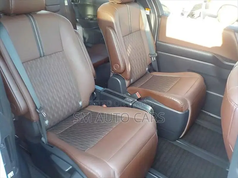 Toyota Noah Hybrid Z Pearl New 2023