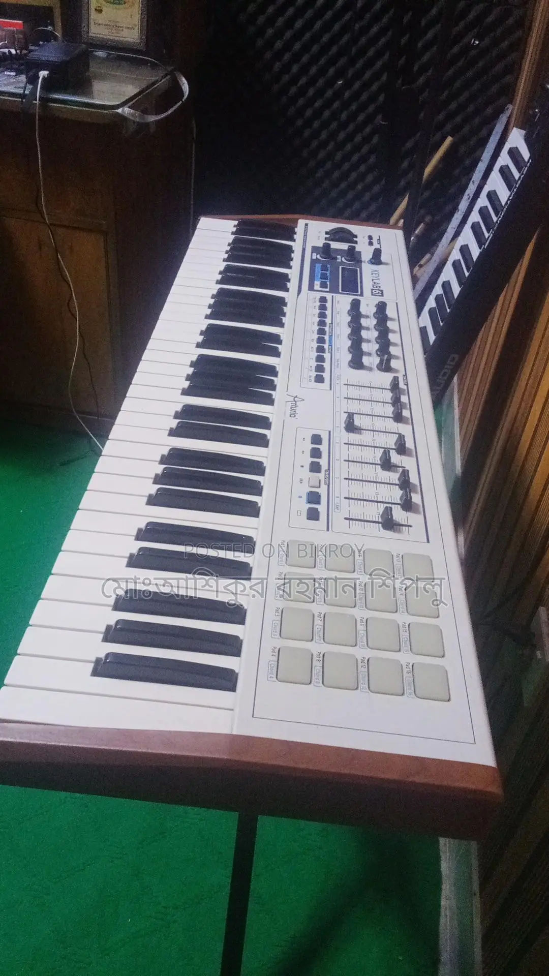 Professional MIDI Keyboard