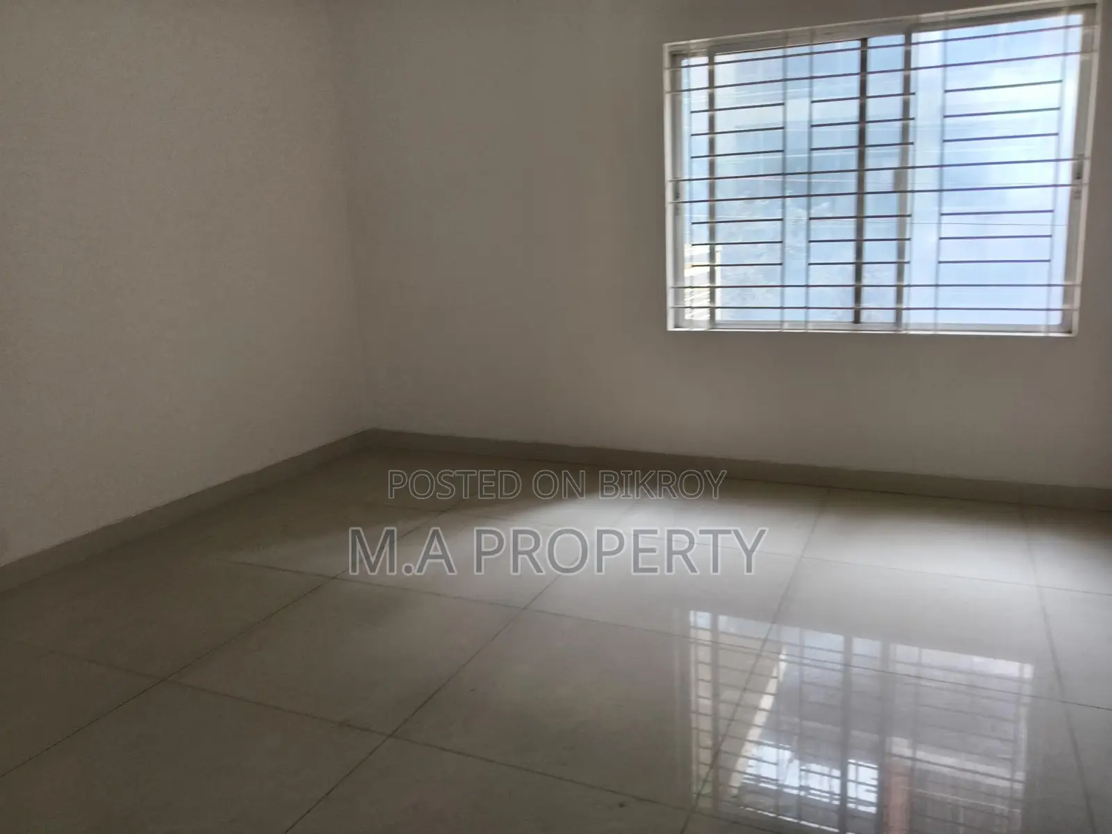 Rent Apartment 4-Bed 2-Carpark 2800sqft