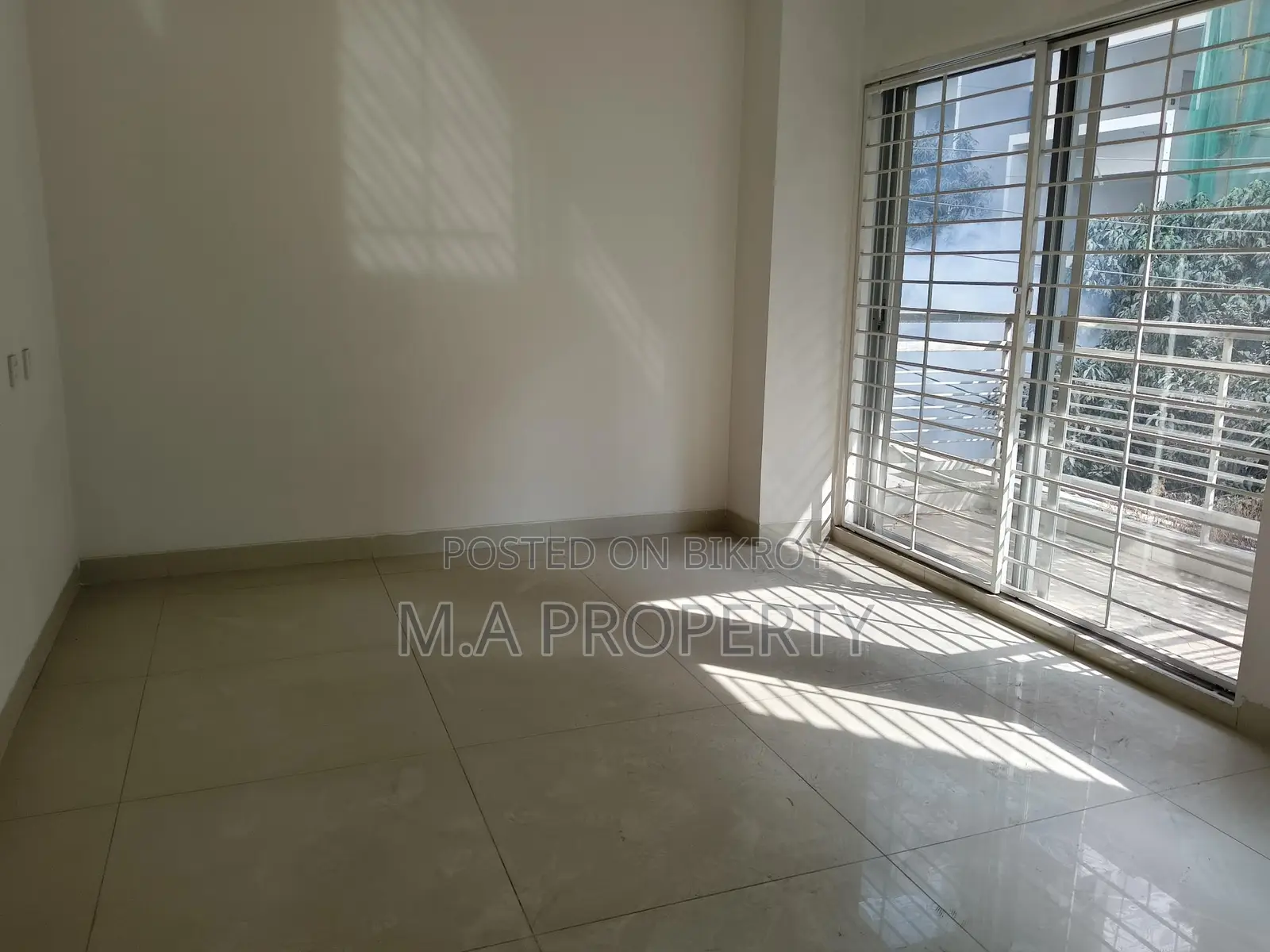 Rent Apartment 4-Bed 2-Carpark 2800sqft