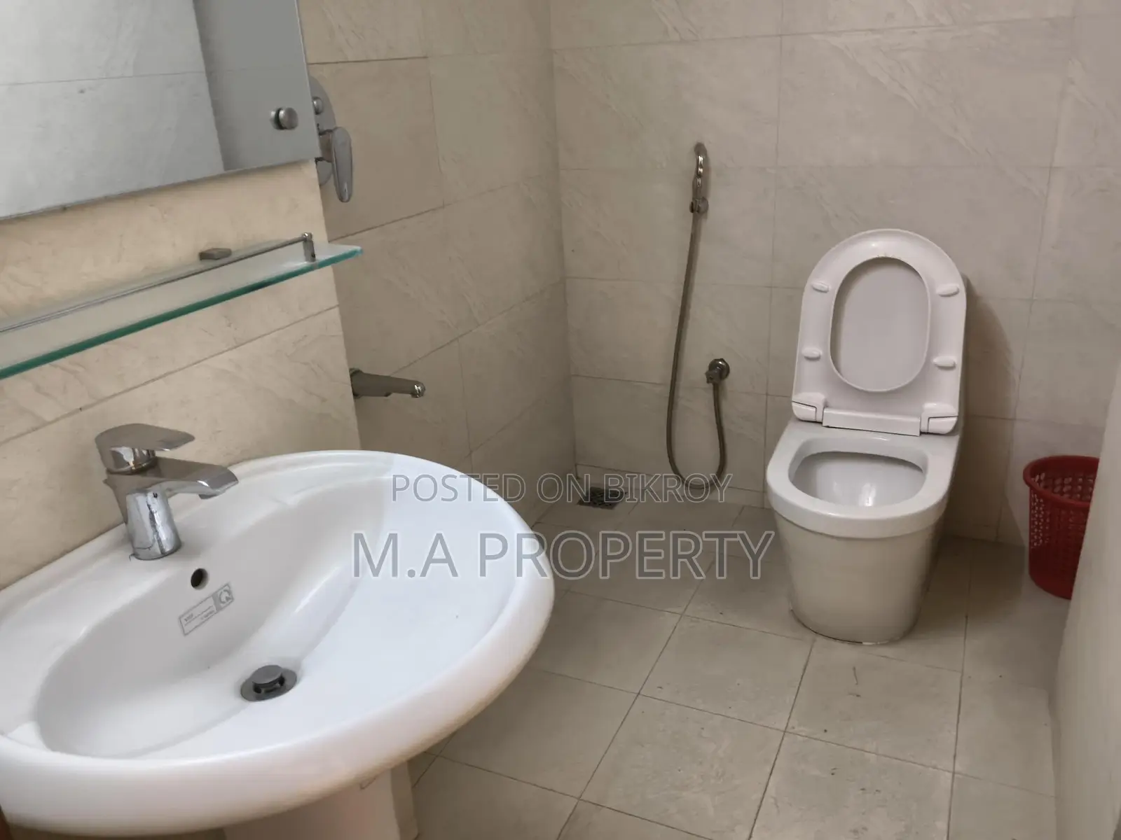 Rent Apartment 4-Bed 2-Carpark 2800sqft