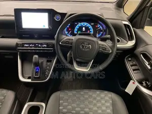 Toyota Voxy SZ Massive Grey 2022