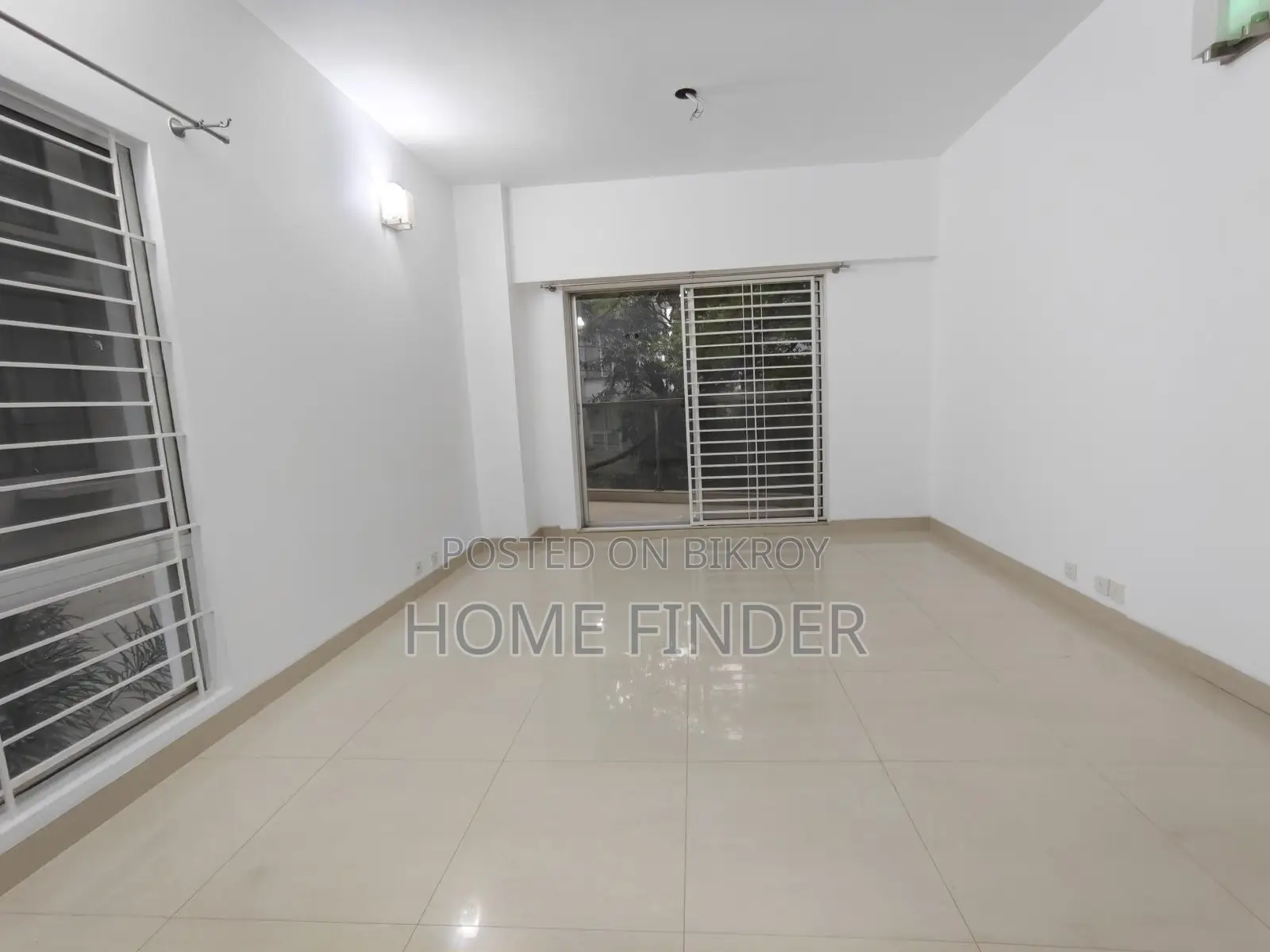 2800 Sqft 3 Bed Un-Furnished Apartment For Rent In Gulshan 2