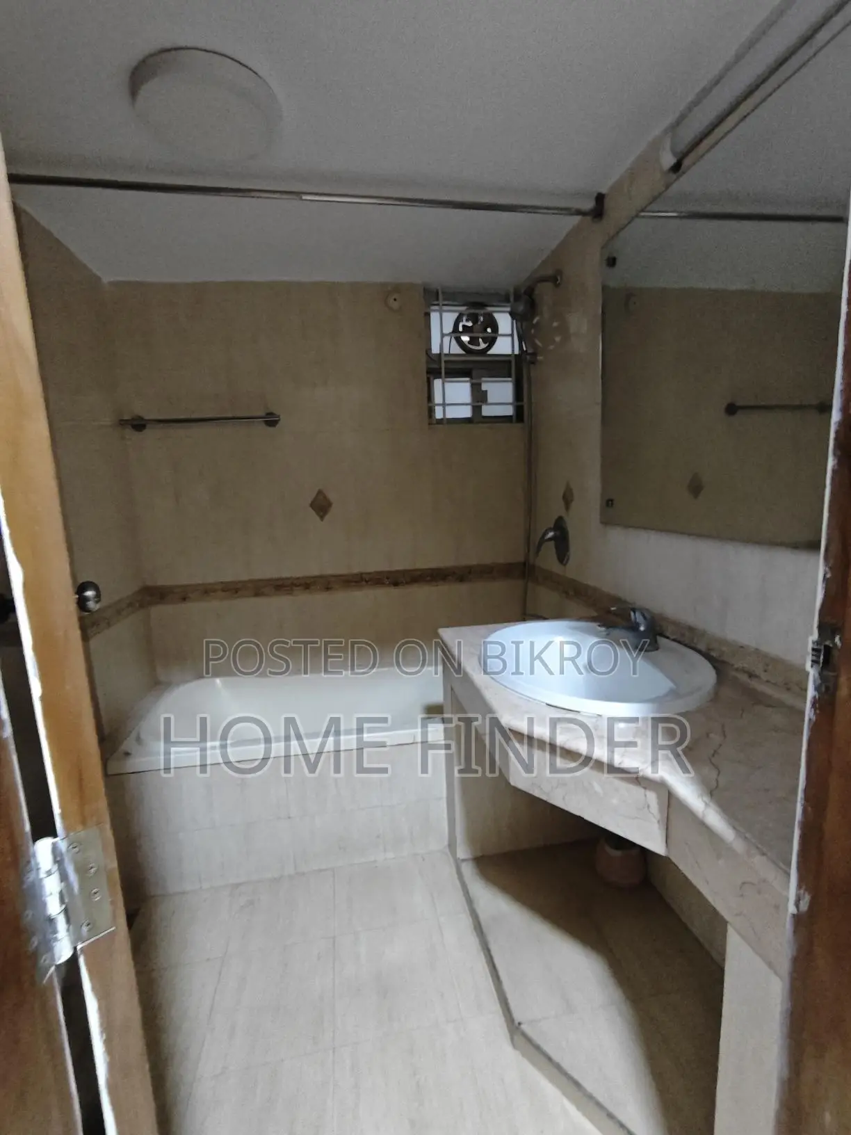 2800 Sqft 3 Bed Un-Furnished Apartment For Rent In Gulshan 2